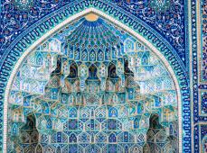 Azulejos en una mezquita de color azul