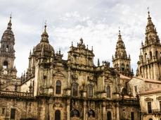 Playa en la ría de Pontevedra, al fondo la isla de Tambo