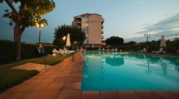 Hotel ría Mar**