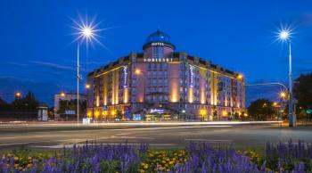  Radisson Sobieski 