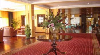 Hotel Tritón