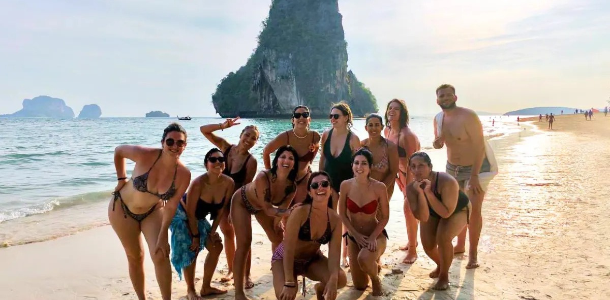 Viajeros jóvenes en Tailandia