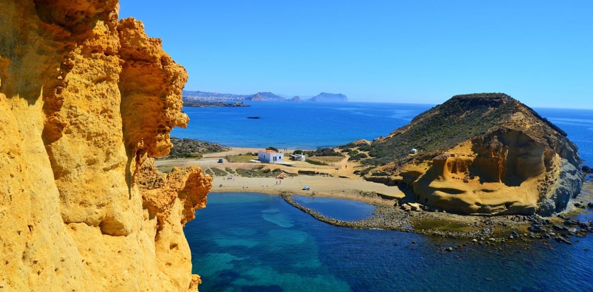 Aguilas