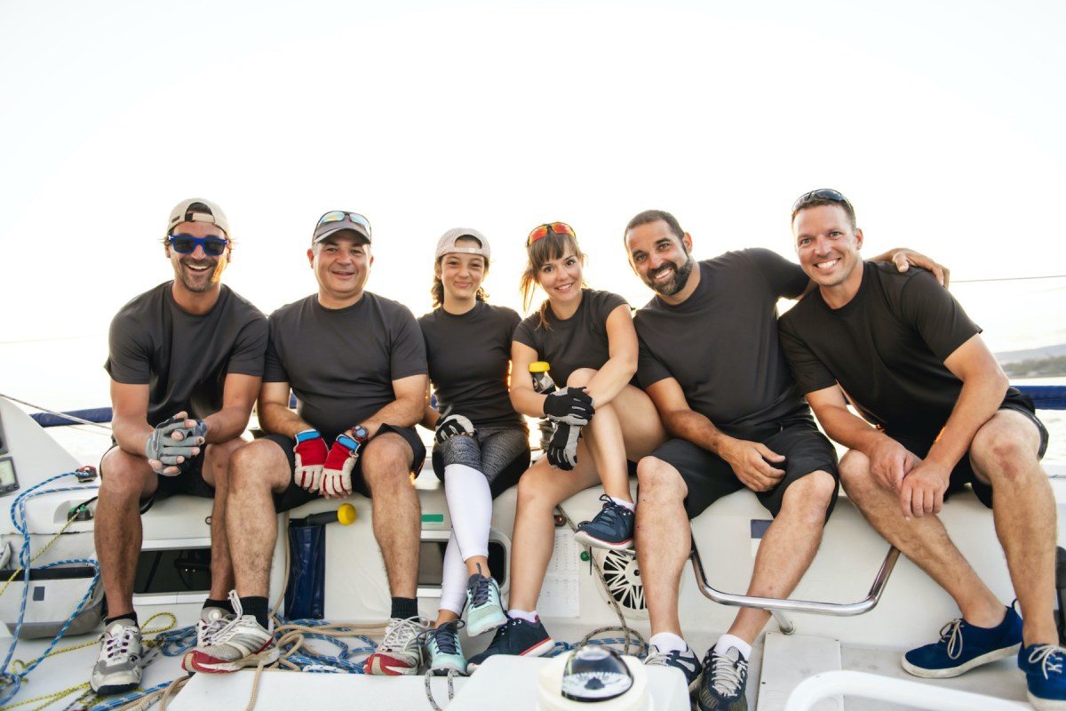 Amigos en velero