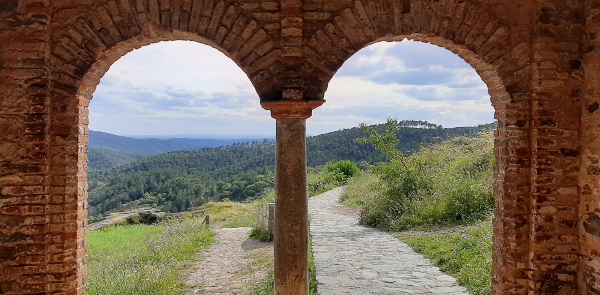 Trekking con Singles en Sierra  Aracena