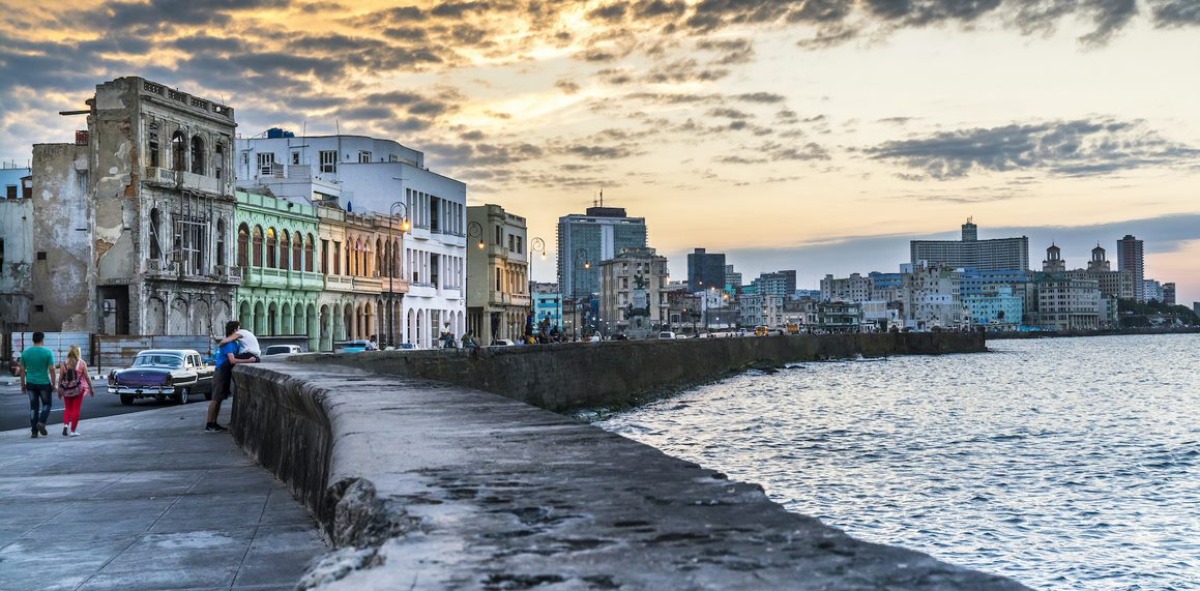 Vive Cuba con Singles: Habana y Varadero