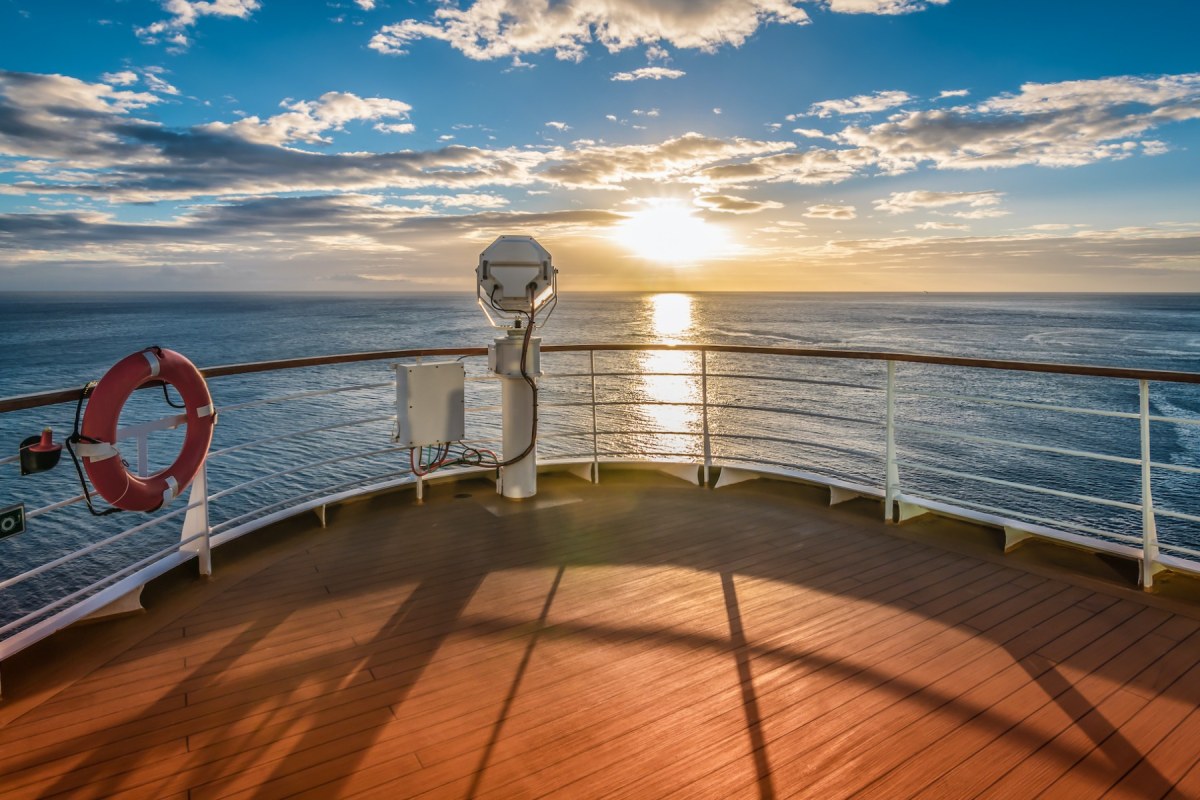 Atardecer desde la cubierta del barco