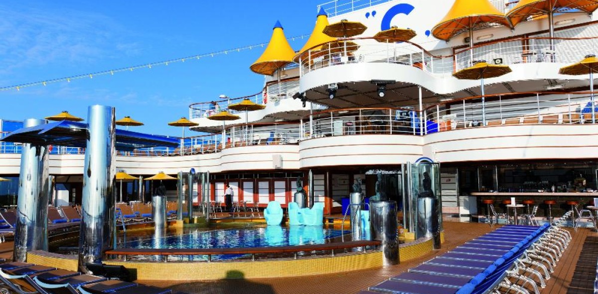 Costa Favolosa