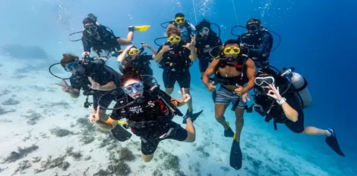 Grupo de jóvenes Maldivas