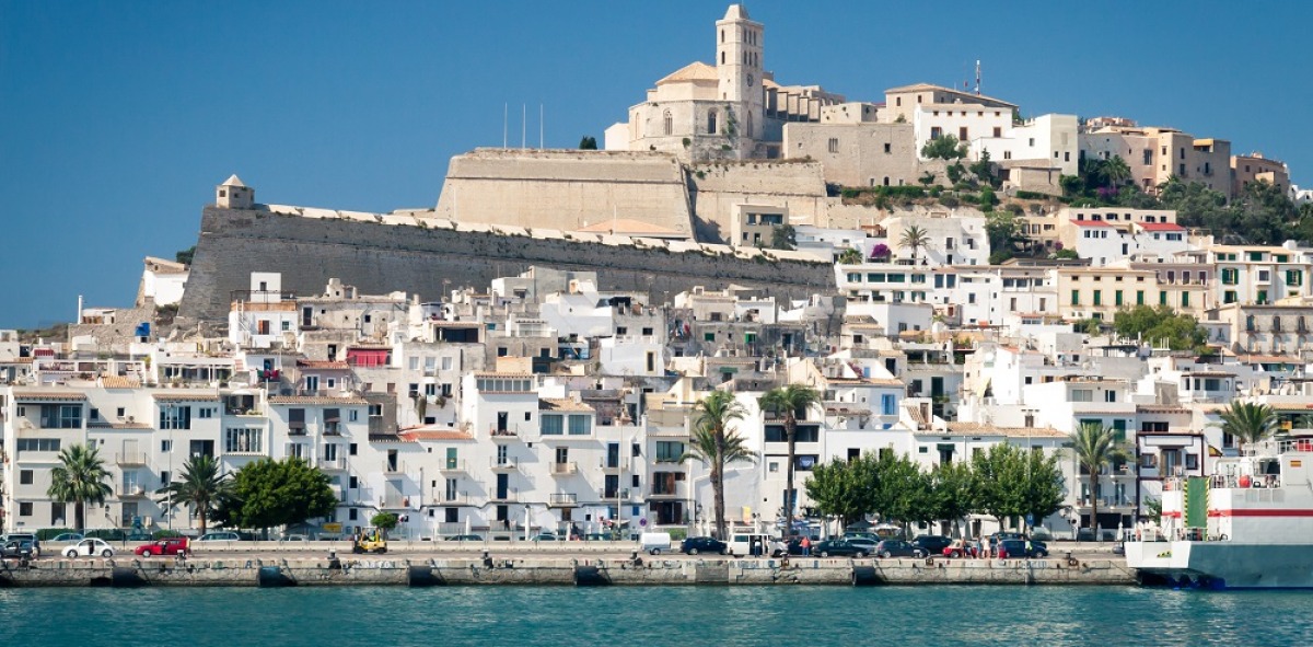 Panorámica de Ibiza desde el velero
