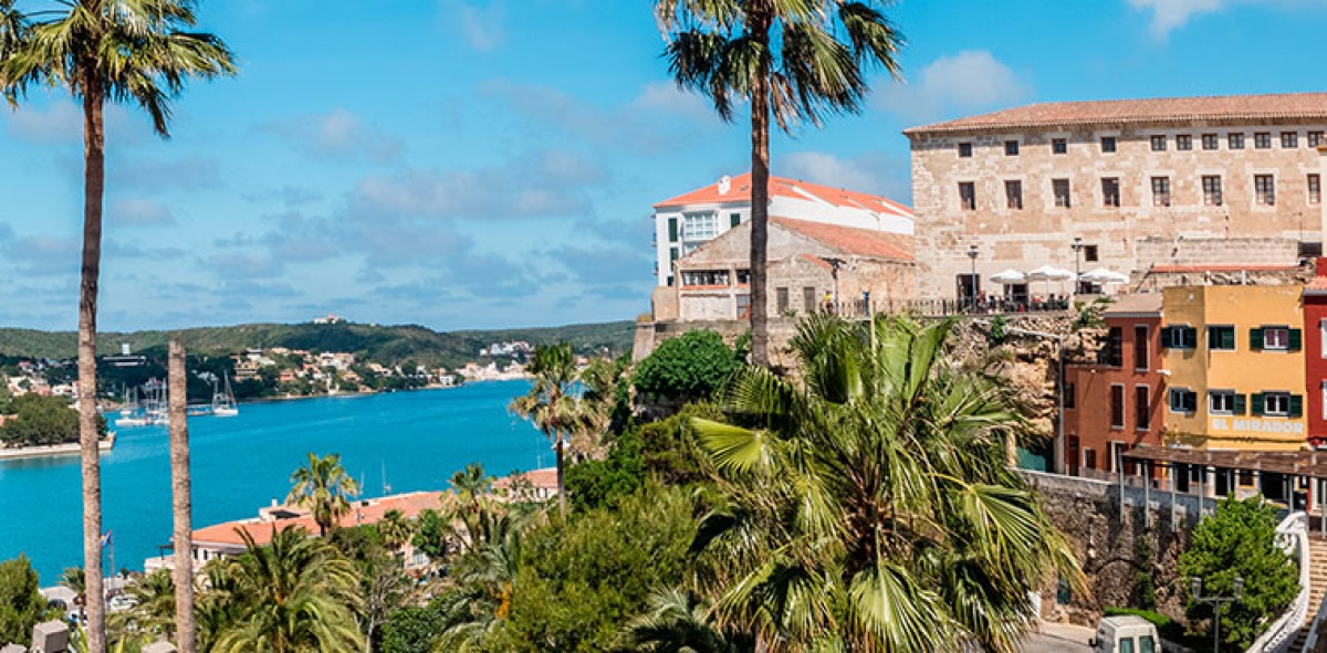 Panorámica de Mahón en la isla de menorca