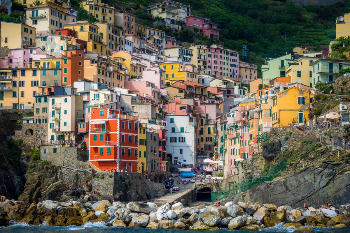 primer plano de casas coloridas en Cinque Terre