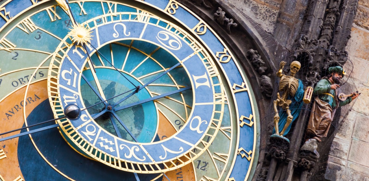 reloj de praga