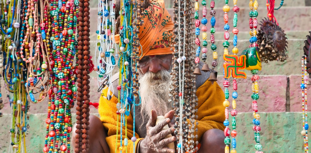 Vendedor callejeros de collares
