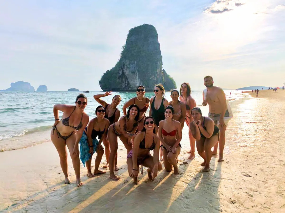 Viajeros jóvenes en Tailandia
