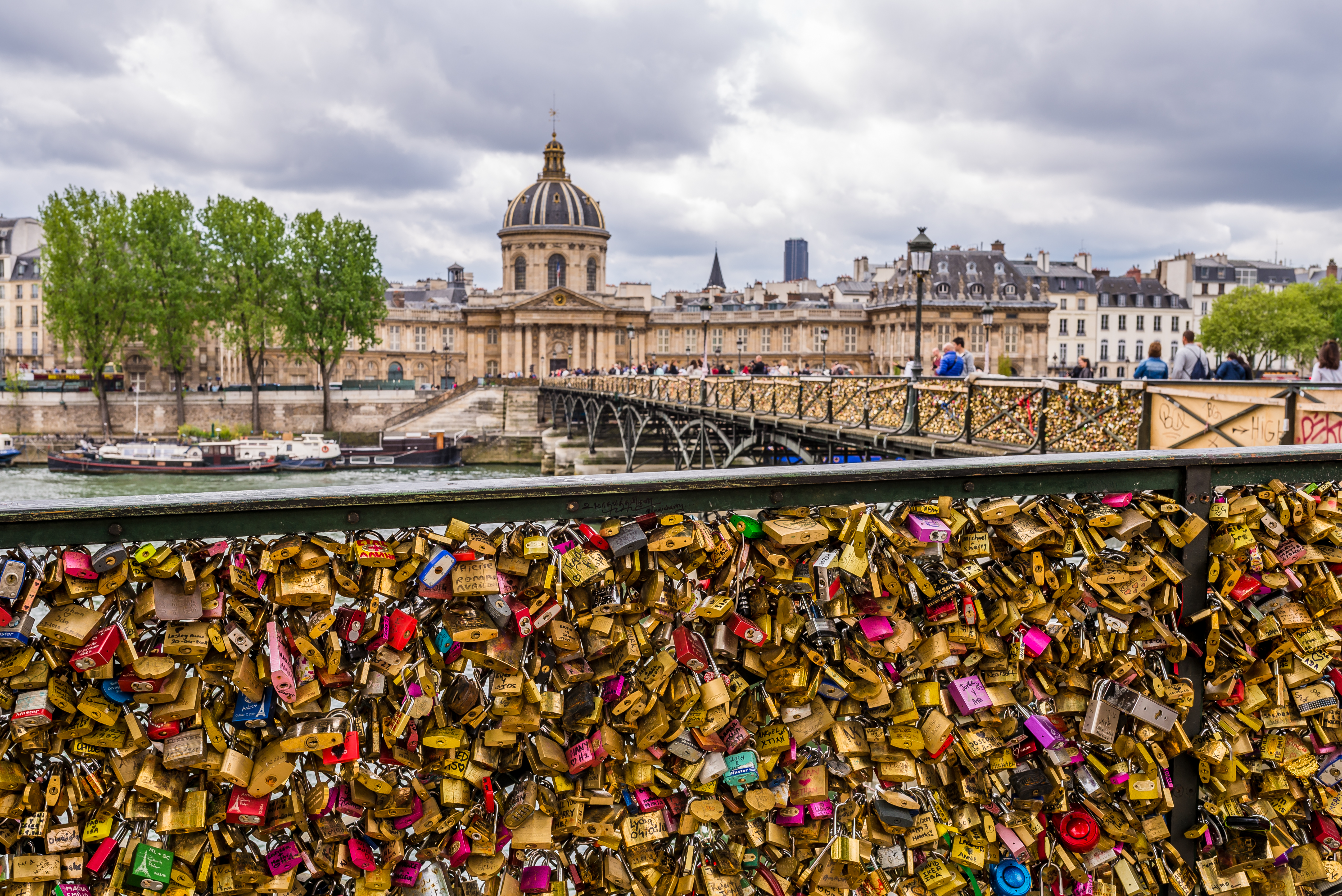 Puente de los miles candados Pont des Arts