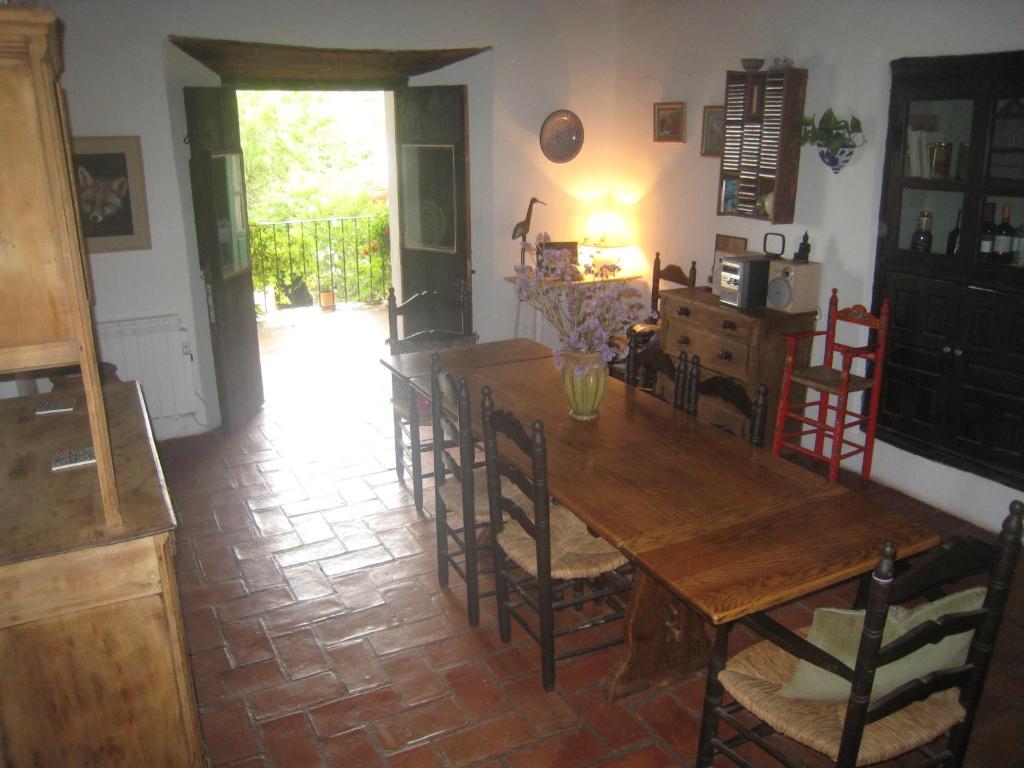 Comedor rustico típico de la zona