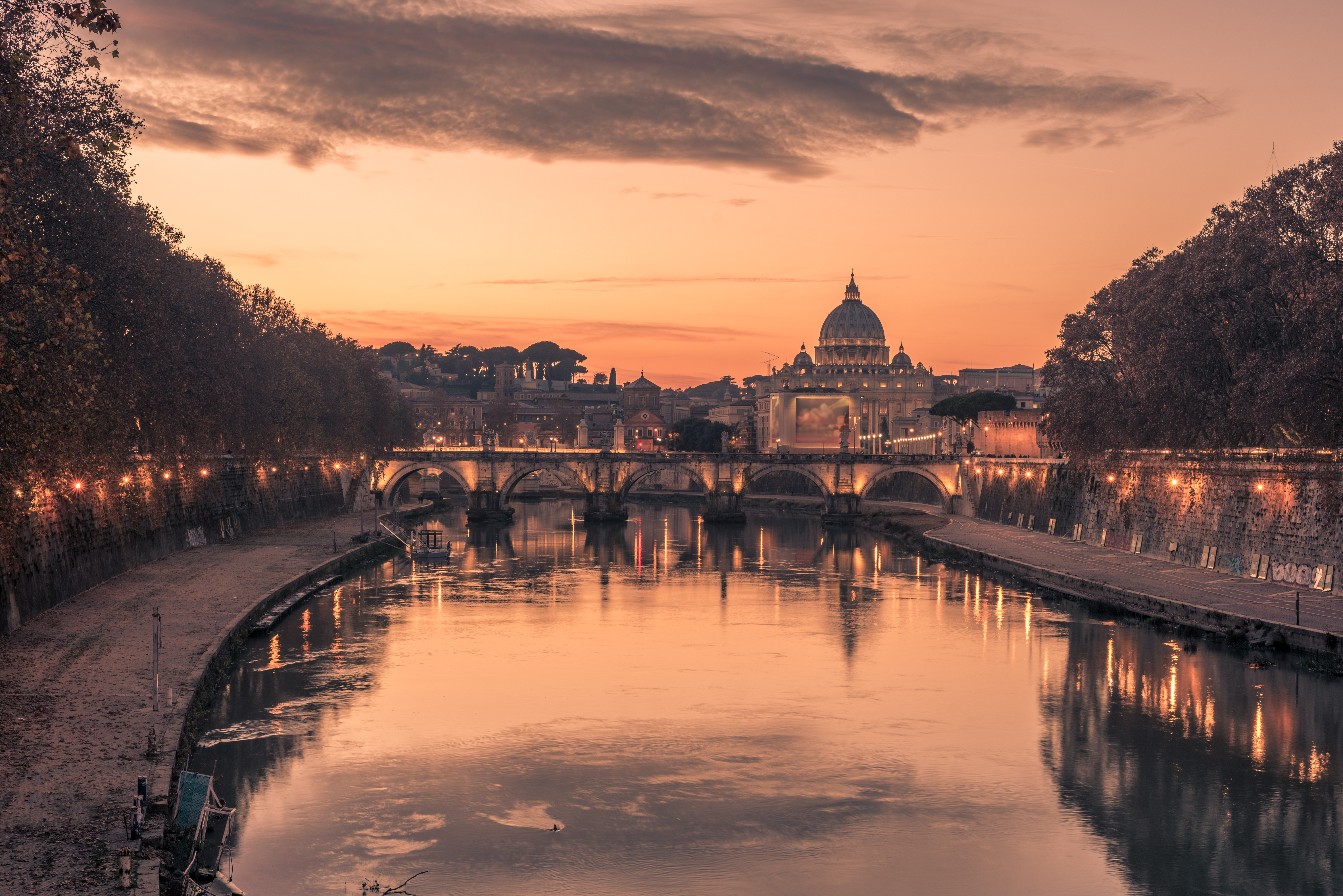 Panoramica del Vaticano al atardecer