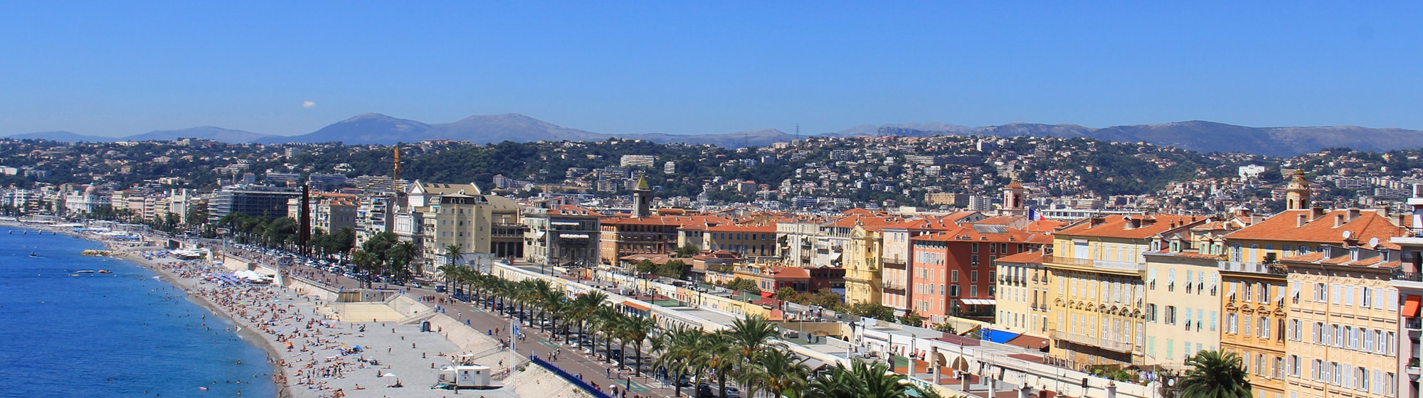 Panorámica de la ciudad de Niza con su playa