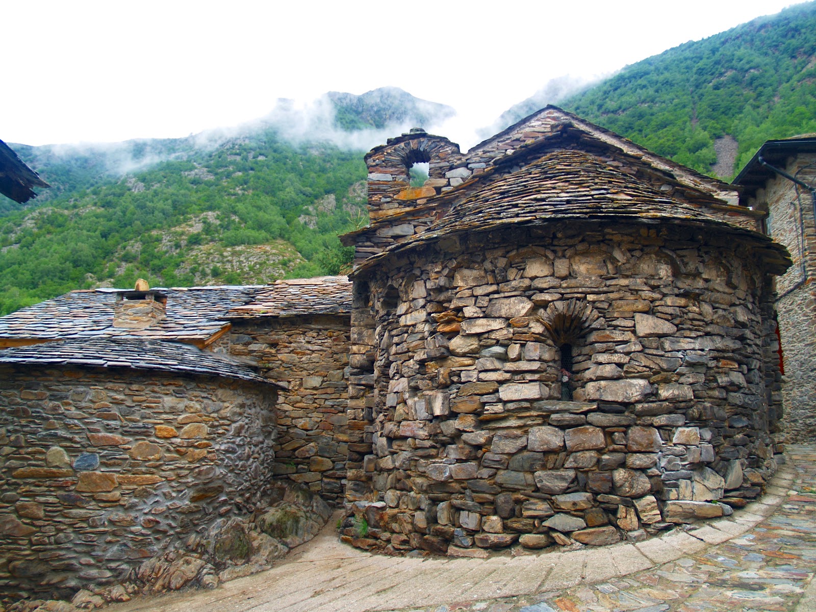 Pirineos