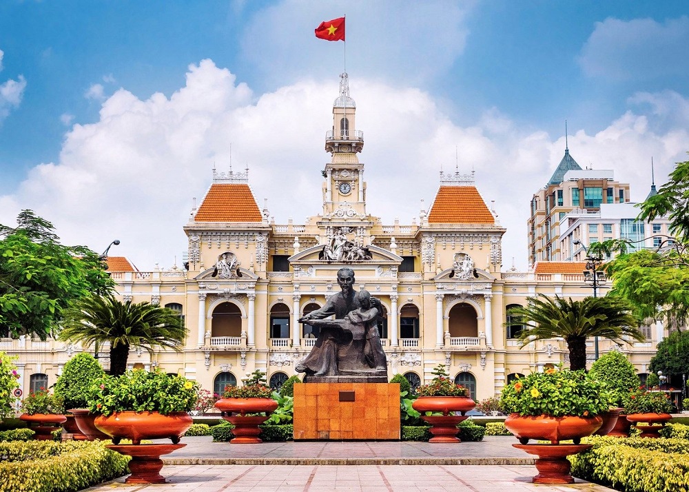 Plaza donde esta la estatua dedicada a Ho Chi Minh en la ciudad del mismo nombre