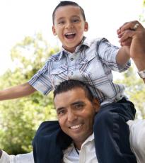 Padre con niño